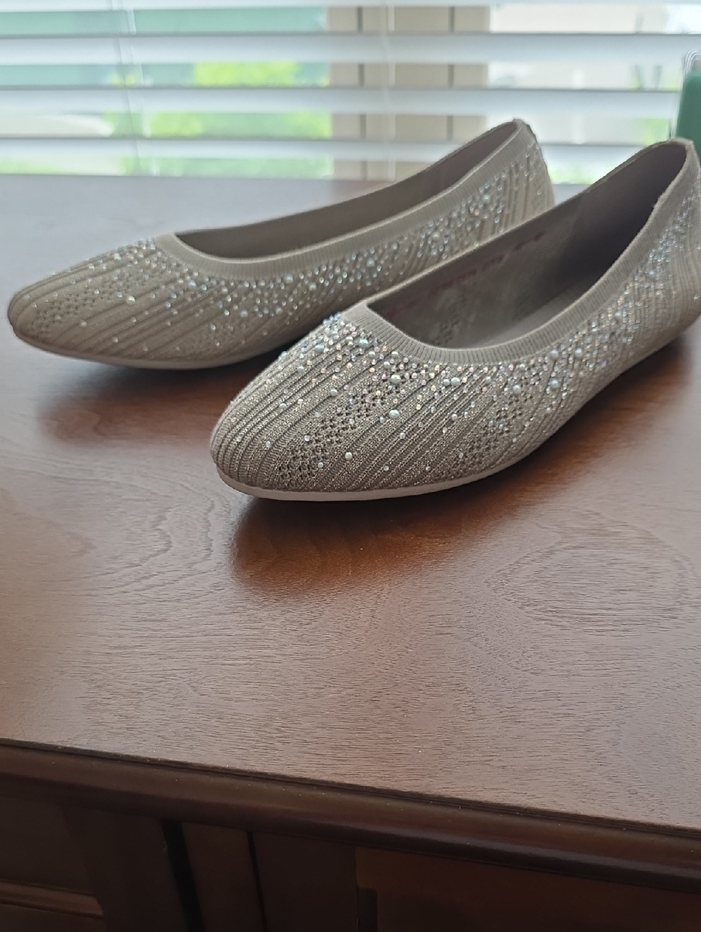 Skechers Women's Cleo Pearl-Embellished Knit Flats in Light Beige - Picture 4 of 6